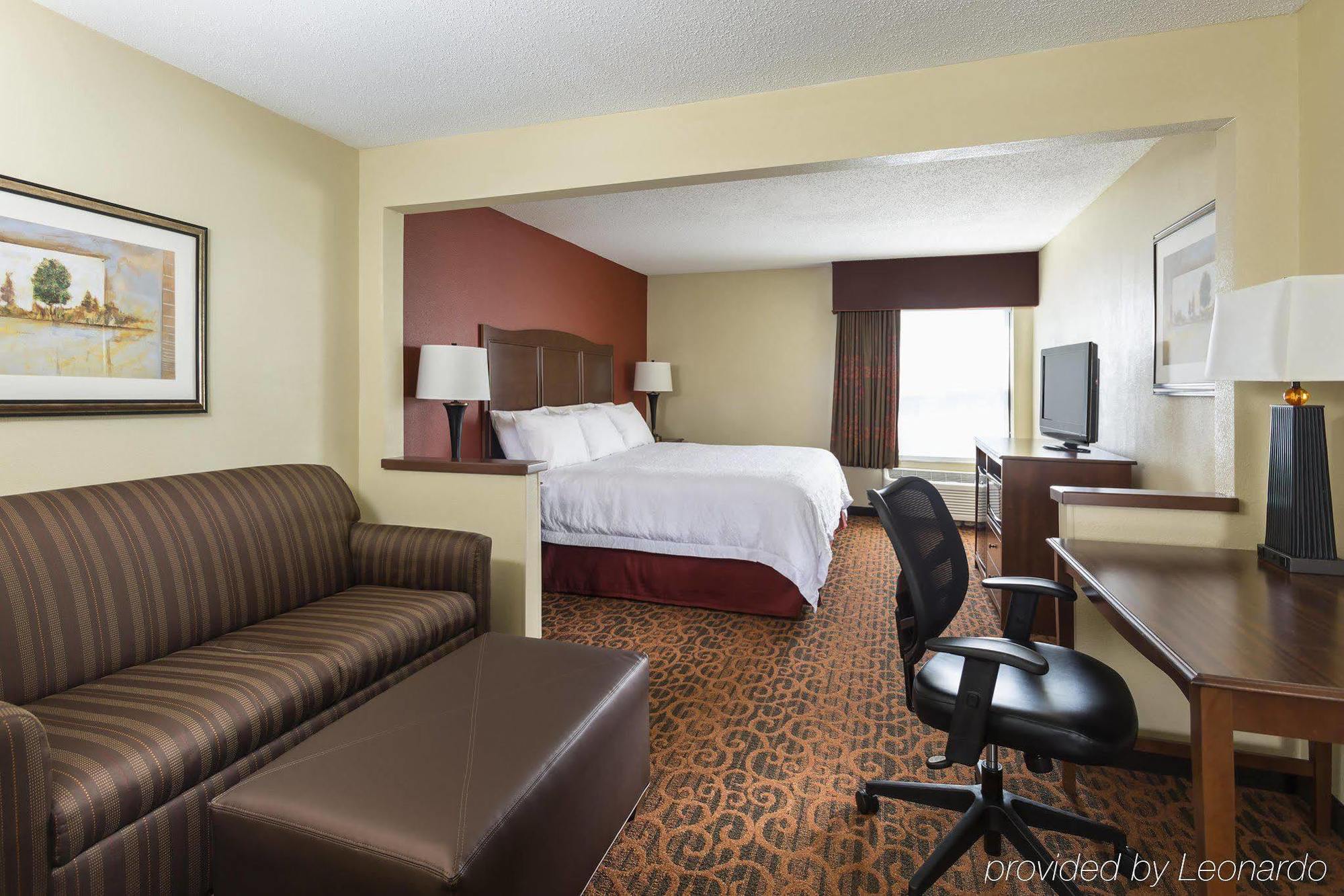 Hampton Hotel 3*
